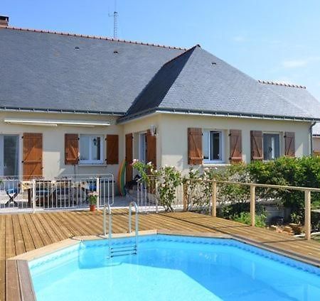 Les Petits Chenes Bed and Breakfast La Pellerine  Buitenkant foto