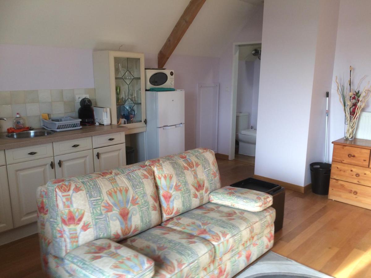 Les Petits Chenes Bed and Breakfast La Pellerine  Buitenkant foto