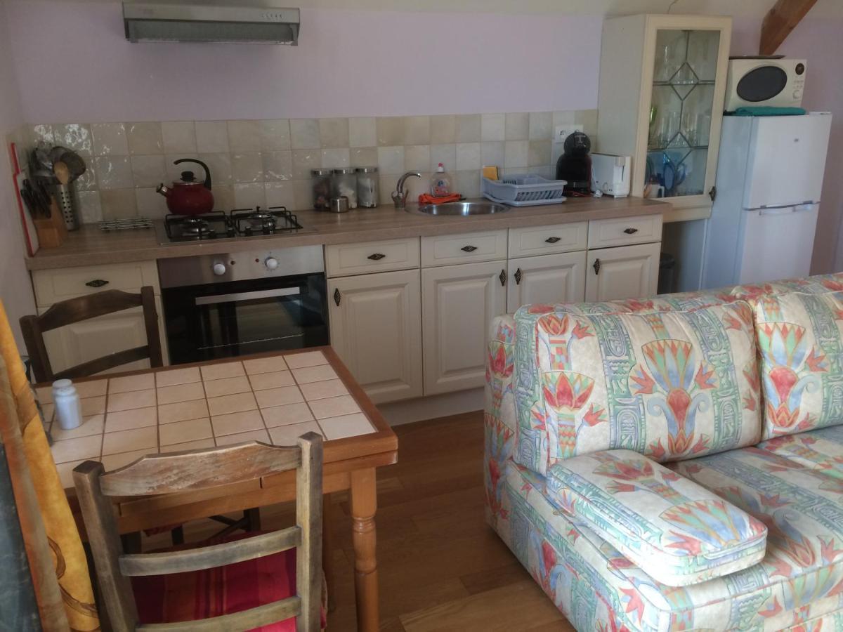 Les Petits Chenes Bed and Breakfast La Pellerine  Buitenkant foto