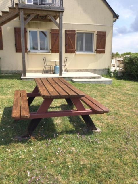 Les Petits Chenes Bed and Breakfast La Pellerine  Buitenkant foto