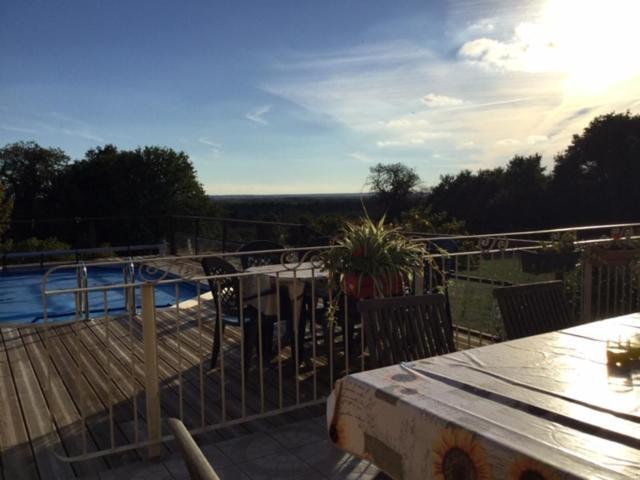 Les Petits Chenes Bed and Breakfast La Pellerine  Buitenkant foto