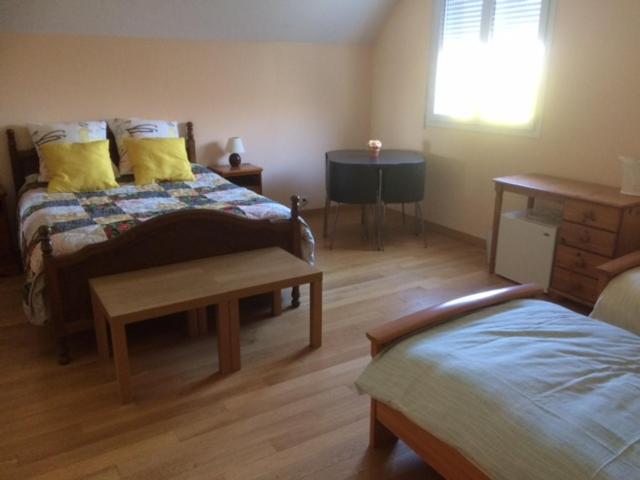 Les Petits Chenes Bed and Breakfast La Pellerine  Buitenkant foto